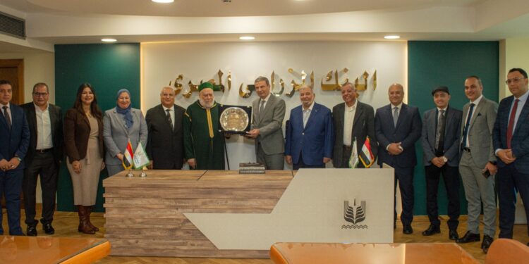 البنك الزراعي و “مصر الخير” يبحثان تعزيز التعاون لتوزيع رؤوس الماشية على الأسر الأكثر احتياجاً في الريف