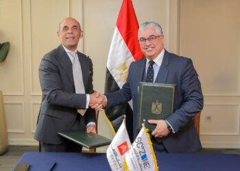 اقتصادية قناة السويس توقع بروتوكول تعاون مع بنك القاهرة لدعم الخطة الترويجية للمنطقة