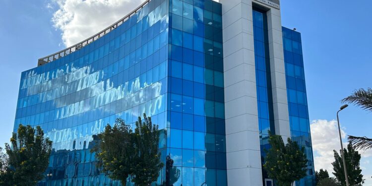 “راية القابضة” تعتزم طرح 30 إلى 35% من أسهم “راية للتكنولوجيا” بالبورصة