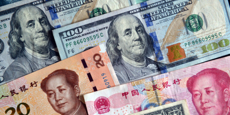 هل تحل العملة الصينية محل الدولار الأمريكي في التجارة العالمية؟