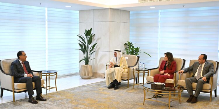رئيس الوزراء يلتقى مجموعة البنك الإسلامي للتنمية
