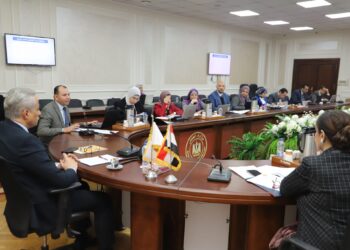 وزارة العمل تُعد قانون جديد للعمالة المنزلية ( التفاصيل الكاملة )