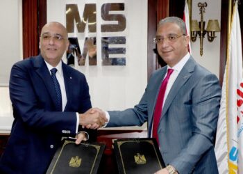 جهاز المشروعات يمّول 27 عقداً لتطوير البنية الأساسية بالفيوم بقيمة 200 مليون جنيه