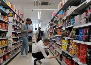 بريطانيا تدرس فرض غرامات قوية على الدائنين الذين يهددون المواطنين لجمع أموالهم