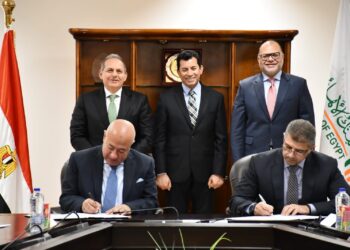 البنك الأهلي يوقع بروتوكول تعاون مع وزارة الشباب والرياضة