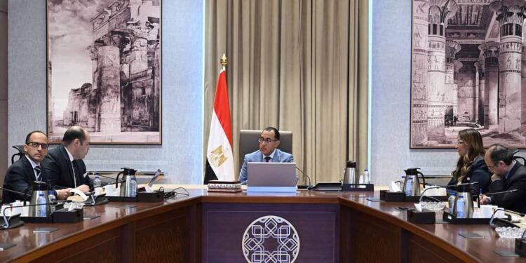 رئيس الوزراء يوجه باتخاذ الإجراءات القانونية ضد الشركات المخالفة لقانون حماية المنافسة