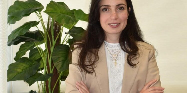 “اتش سى” تتوقع إبقاء “المركزي” على سعر الفائدة دون تغيير في الإجتماع المقبل