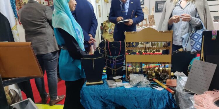 الجزائر تستضيف شباب جهاز المشروعات في معرض الصناعات التقليدية