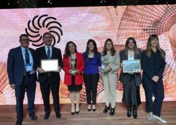 ” الأهلي المصري “و “التجاري الدولي “يفوزان بجوائز من “الأوروبي لإعادة الإعمار والتنمية”