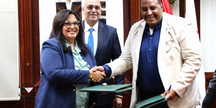 جهاز المشروعات يوقع عقد جديد مع جمعية المبادرة بقيمة 160 مليون جنيه