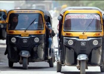 رسميا ..الحكومة توقف استيراد إطارات التوك توك حتى نهاية العام