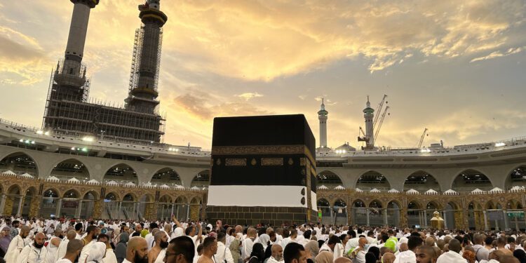 الحكومة تسحب رخص 16 شركة سياحة تحايلت لتسفير الحجاج بصورة غير نظامية