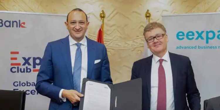 “المصري لتنمية الصادرت” يُوقع عقد شراكة مع منصة “eexpand”