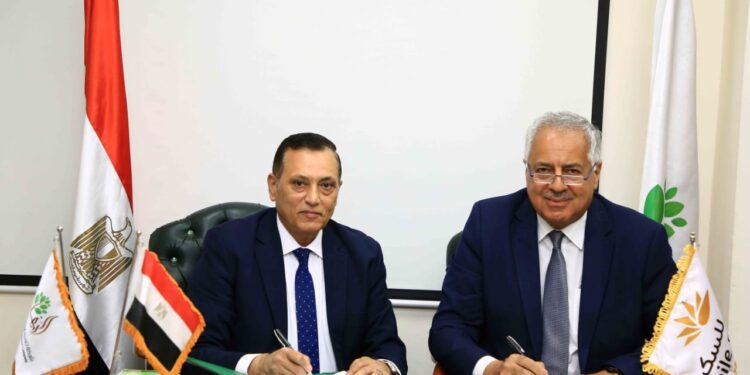 شركة تنمية الريف الجديد تتعاقد مع “النيل للسكر” لاستثمار 14 ألف فدان