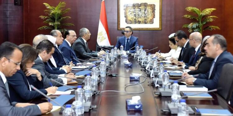 وزير الاستثمار : أولويتنا زيادة الصادرات السلعية المصرية إلى 100 مليار دولار سنوياً