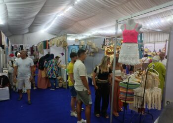 جهاز المشروعات ينظم معرض ” كنوز مصرية ” بالغردقة