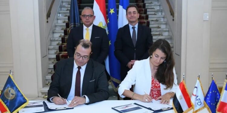 الرقابة المالية توقع مذكرة تفاهم مع الوكالة الفرنسية للتنمية لتعزيز التمويل المستدام