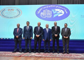 كامل الوزير : إنشاء مكتب “خدمة ودعم المستثمرين” بوازة الصناعة لتسهيل إصدار التراخيص