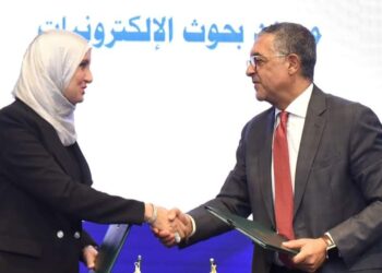 مذكرة تفاهم بين وحدة ريادة الأعمال ومعهد بحوث الإلكترونيات لدعم الشركات الناشئة في التكنولوجيا