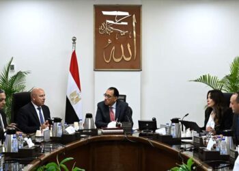 مصر تضع خطة عاجلة للنهوض بقطاع الصناعة