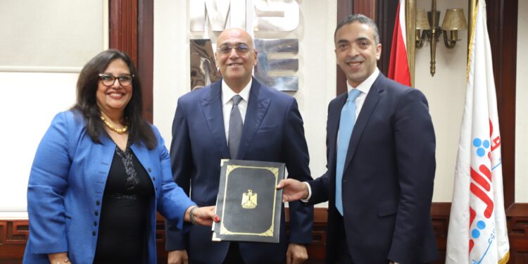 “جهاز المشروعات” يضخ 100 مليون جنيه لشركة كاش للتمويل متناهي الصغر