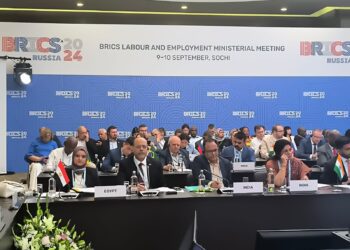 وزير العمل : البطالة تتراجع في مصر