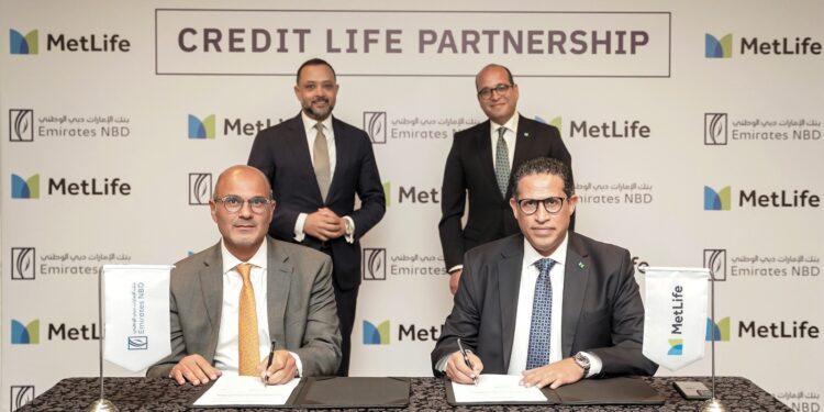 بنك الإمارات دبي الوطني يُجدد الشراكة مع “متلايف لتأمينات الحياة”