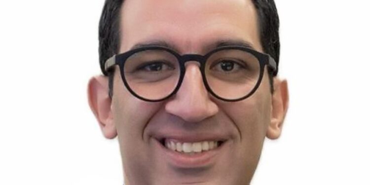 رئيس الوزراء يصدر قراراً بتعيين محمد مدحت قائماً بأعمال نائب الرئيس التنفيذي لجهاز المشروعات