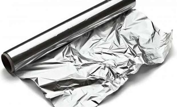 بعد انتقاد الرئيس السيسي لزيادة فاتورة استيراده.. لماذا لا تنتج مصر ورق الفويل؟