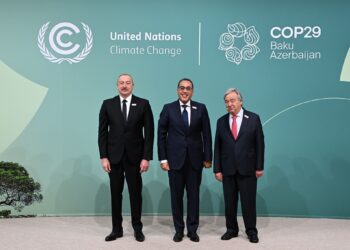 رئيس الوزراء يشارك في الجلسة الافتتاحية لقمة المناخ في “كوب 29” بأذربيجان