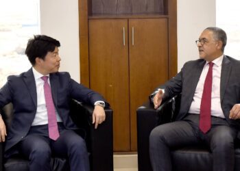 هيئة الاستثمار وبنك اليابان يبحثان آليات تمويل الاستثمار في الهيدروجين الأخضر