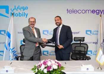 موبايلي تتعاون مع المصرية للاتصالات لإنزال أول كابل بحري يربط بين السعودية ومصر