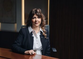 نيفين صبور ..أول سيدة في التاريخ تتولى رسمياً رئاسة مجلس إدارة البنك التجاري الدولي