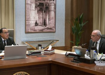 رئيس هيئة تنمية الصعيد : إنشاء وتجهيز 14 مجمعا صناعيا حرفيا لخدمة عدد من المحافظات