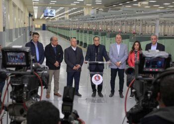 رئيس الوزراء: الانتهاء من المرحلة الاولي من المشروع القومي لتطوير صناعة الغزل والنسيج