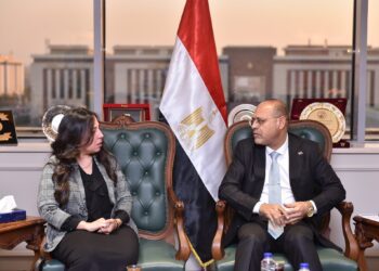 وزير العمل يلتقي وفدًا من شركة “إبدأ لتنمية المشروعات”