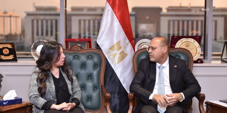 وزير العمل يلتقي وفدًا من شركة “إبدأ لتنمية المشروعات”