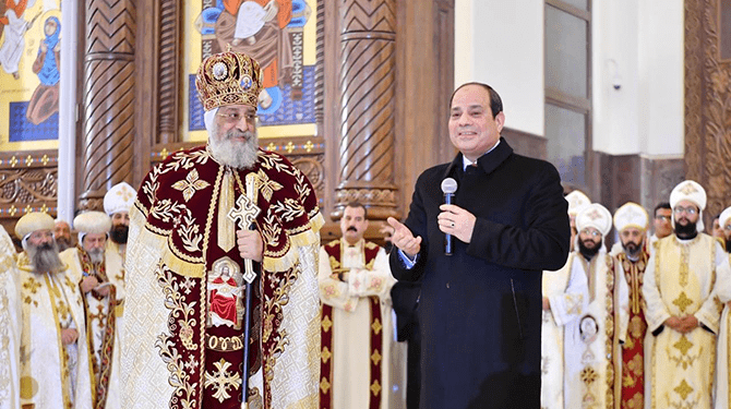 الرئيس السيسي للمصريين : لازم تطمئنوا.. مصر دولة كبيرة قوي