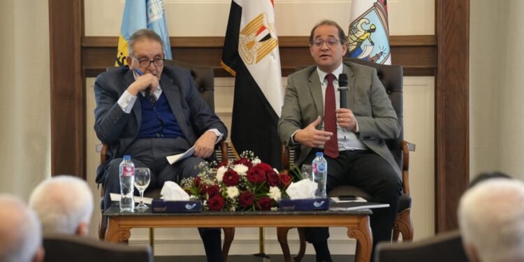 وزير المالية : “شايفين التحديات الضريبية والجمركية كويس وسنعمل بكل جهد لتحسين الأوضاع”