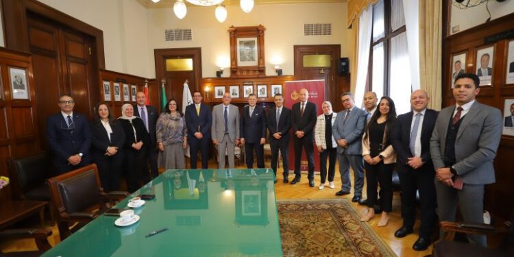 بنك مصر يحصل على 300 مليون جنيه من جهاز المشروعات لدعم المشروعات متناهية الصغر