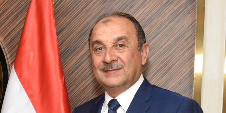 وزير قطاع الأعمال العام : نستهدف توفير مدخلات الإنتاج محليًا لمصانع الغزل والنسيج