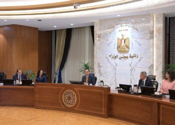 الحكومة تستعد للإعلان عن حزمة من المبادرات لدعم الأسر المستحقة