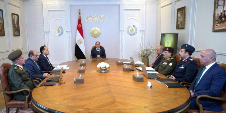 اجتماع رئاسي يتناول المخطط الزمني للأحمال المطلوبة للمشروعات الجديدة للاستصلاح الزراعي