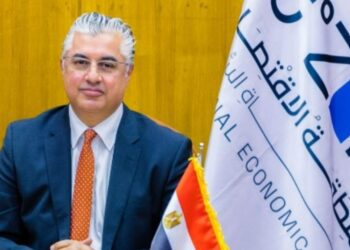 رئيس المنطقة الاقتصادية لقناة السويس : مباحثات لجذب أحد البنوك الصينية للعمل في مصر