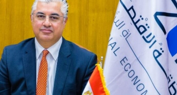 رئيس المنطقة الاقتصادية لقناة السويس : مباحثات لجذب أحد البنوك الصينية للعمل في مصر