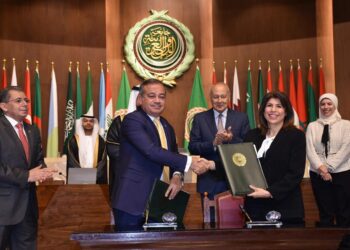 تكريم الرئيس التنفيذي لمصرف أبو ظبي الإسلامي- مصر كأحد أبرز قادة الاستدامة المؤثرين بالمنطقة العربية