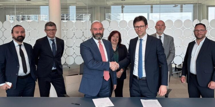 “iscore” توقع شراكة مع “Modefinance International” العالمية لإطلاق نظام ذكي للتصنيف الائتماني للمشروعات المتوسطة والصغيرة والمتناهية