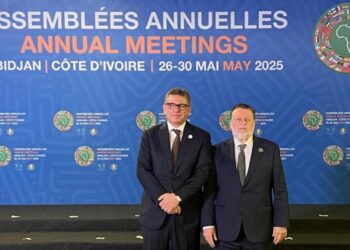 محافظ البنك المركزي يهنئ خالد شريف بعد انتخابه مديرًا تنفيذيًا لمصر وجيبوتي ببنك التنمية الإفريقي