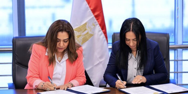 توقيع بروتوكول لمشروع “أيادي مصر” لتسويق المنتجات التراثية واليدوية والتمكين الاقتصادي