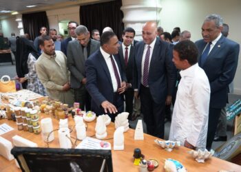 جهاز المشروعات يبحث دعم أصحاب المشروعات الصغيرة بمطروح